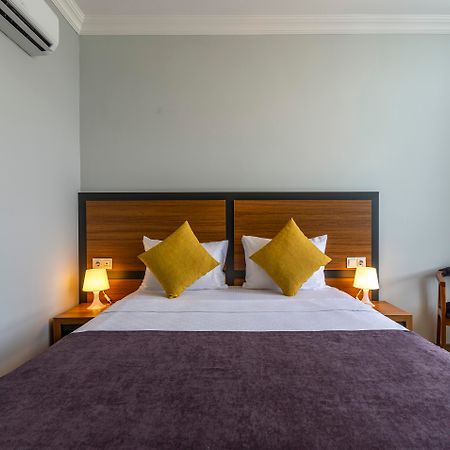 Antalya Business Hotel ภายนอก รูปภาพ