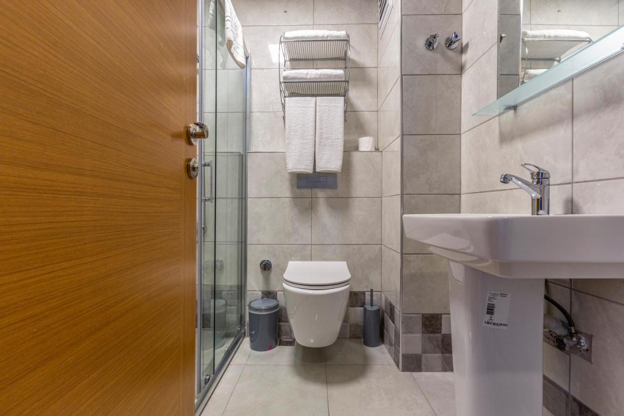 Antalya Business Hotel ภายนอก รูปภาพ